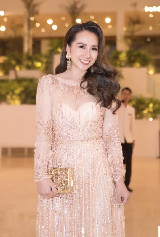 Chị Hằng Lê – chủ thương hiệu mỹ phẩm YHL